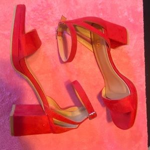 Rouge Helium - Short Red heels